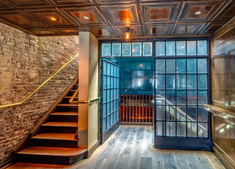 Kitchen bar